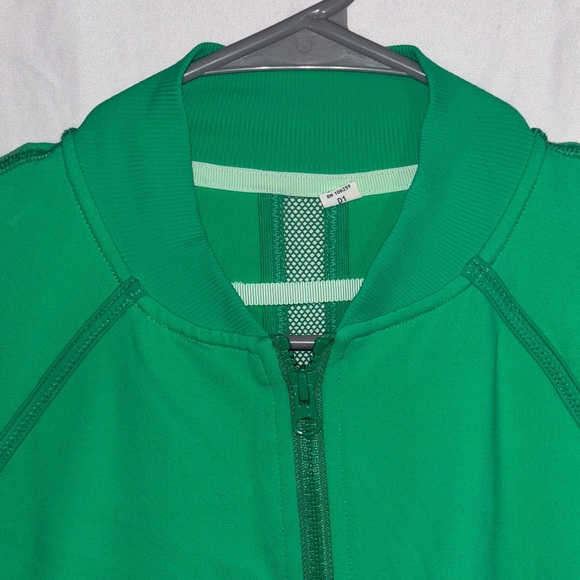 This is a Lululemon Om Me Home yoga jacket in green Luon fabric. - Picture 5 of 8